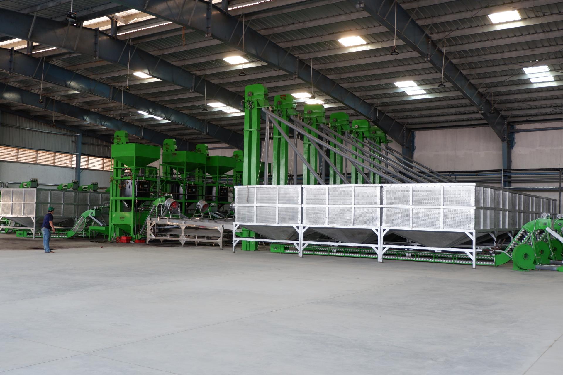 vietnamcashewmachine.vn